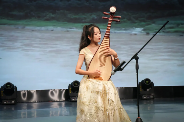 暖心!西譯中秋晚會高畫質大圖回顧 暖心!西譯中秋晚會高畫質大圖回顧