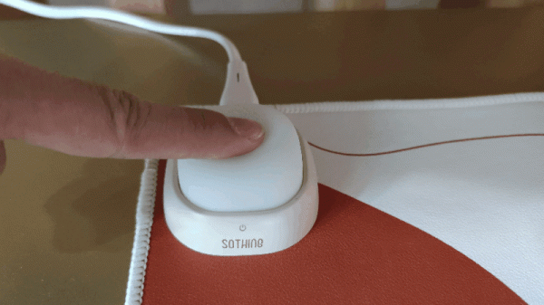 小米有品推出新品發熱桌墊，一拍就發熱，手感簡直不要太舒服