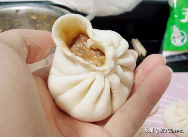 做肉包子，牢記“3點竅門”，包子鮮香流汁，不輸外面買的灌湯包