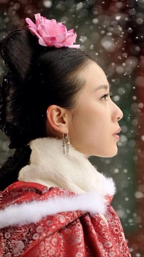 臉上有痣也耐看的女藝人，只服這幾位，甚過整容的女星，還有魅力