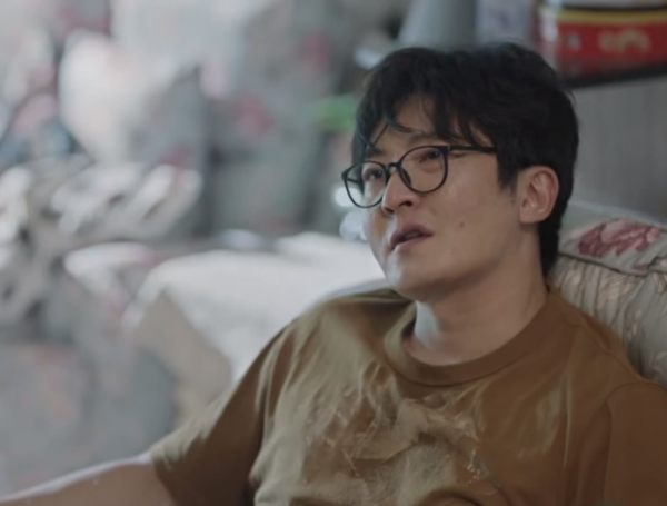 央視高調預熱，郭京飛“諜戰”大劇定檔，女主才貌不凡，收視穩賺