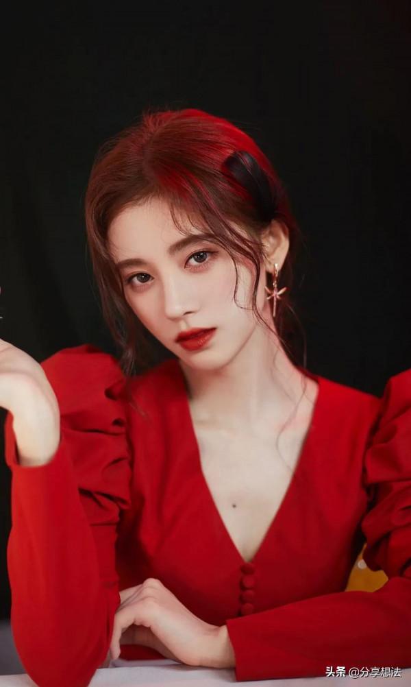 鞠婧禕現代裝美圖