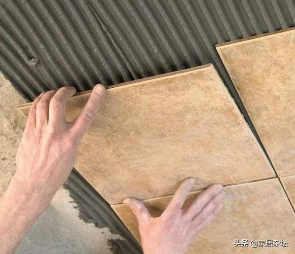 家裡牆磚脫落，別急著處理，這3種情況都有對應的處理方法