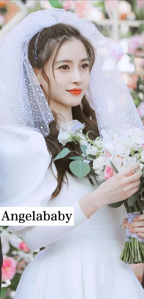 穿婚紗的女明星