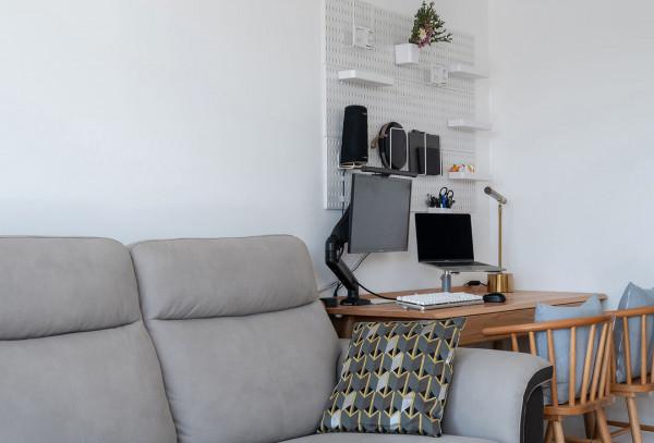 長春百合裝飾怎麼樣 原木風和愛馬仕橙搭配的簡約風住宅 簡潔且溫馨