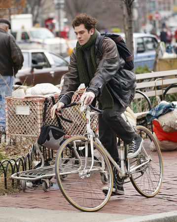 「二代蜘蛛人」奪影帝后再入圍「奧斯卡風向球」！安德魯驚：我不知所措