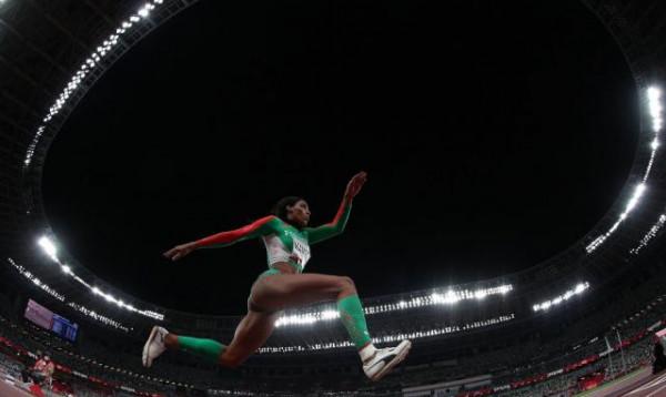 在你我最熟悉的場地，每一滴汗水都是一個故事