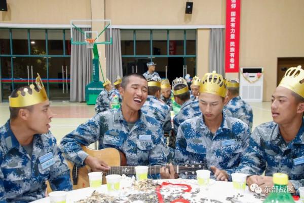 關注|@空軍新兵:你的生日祝福已送到,請注意查收 關注|@空軍新兵:你的生日祝福已送到,請注意查收