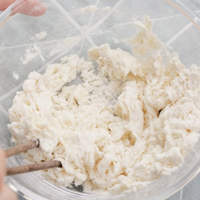 爆好吃！吃這菜雙色黑芝麻手指包，米飯你得多備點