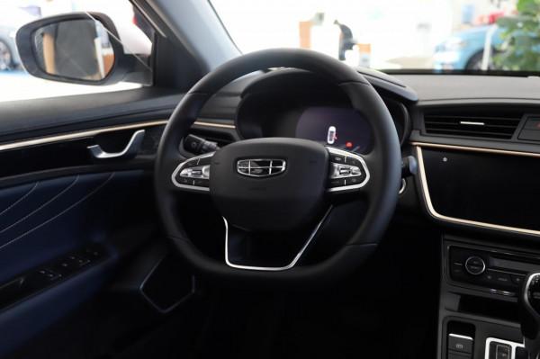 舊貌換新顏 國民家轎再添新成員 實拍2021款吉利帝豪GL UP