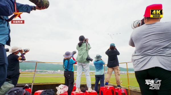 最酷的軍迷小姐姐,硬核“追星”殲-20 最酷的軍迷小姐姐,硬核“追星”殲-20