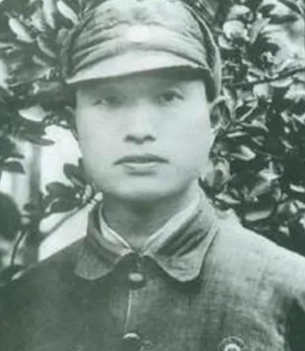 運載火箭發射前，油箱發現陰影，結果檢查出一根鞋帶，張愛萍大怒