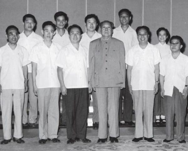 他保護毛主席15年，毛主席逝世後，又保護葉劍英10年，至今仍在世