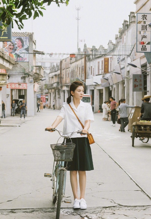 一把年紀還在“扮嫩”,有人43歲毫無違和感,有人藏不住狀態 一把年紀還在“扮嫩”,有人43歲毫無違和感,有人藏不住狀態