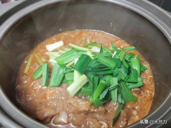 牛蹄筋要怎麼做才軟爛入味，教你家常做法，一口下去全是膠原蛋白