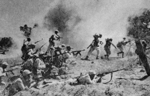 志願軍連長髮明三朵花戰術，40人擊斃800美軍，屍體多到下不了腳