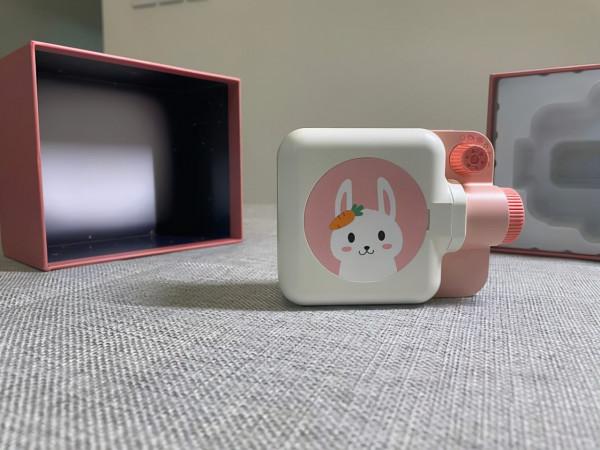 入手趣學伴繪本故事放映機，愛上24格繪本，寶寶要自己講故事