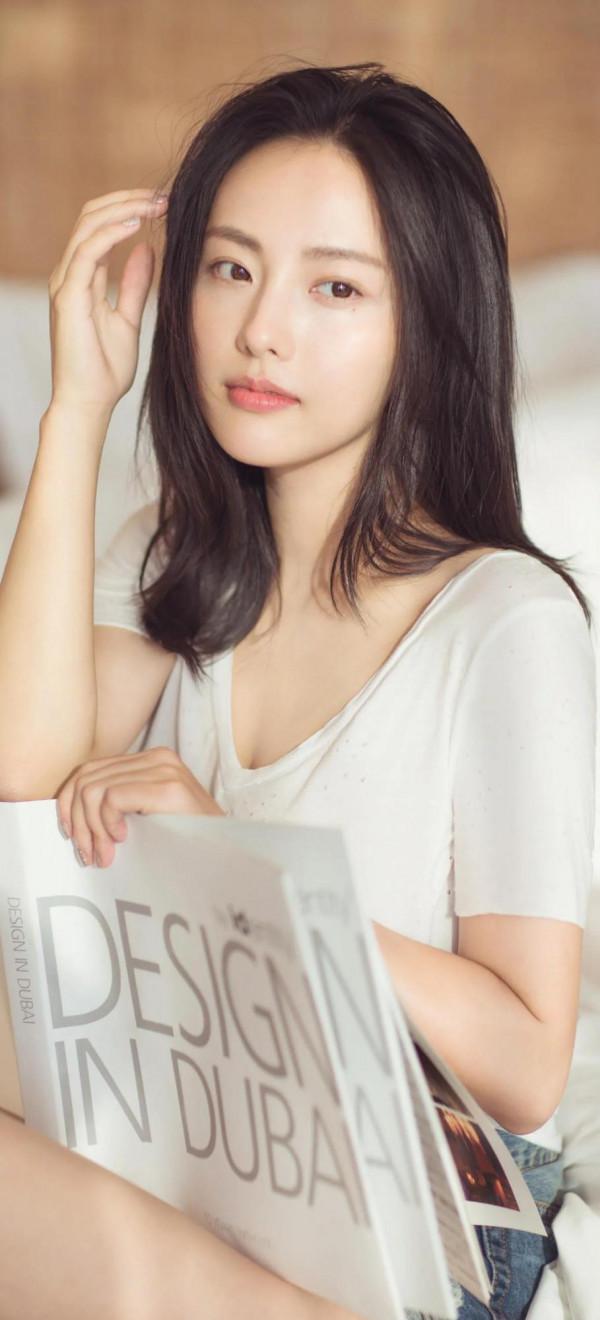 張嘉倪超高畫質無水印桌布