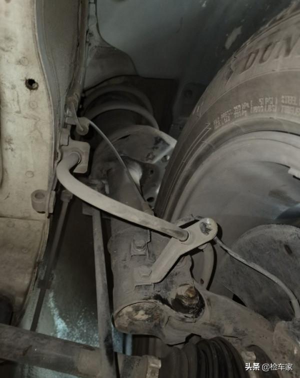 起亞K7見過嗎？當年30萬的韓系旗艦如今8萬即可擁有，網友：凱尊