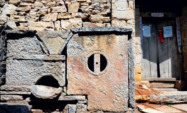 東姚石大溝村，一個用石頭壘砌的世界