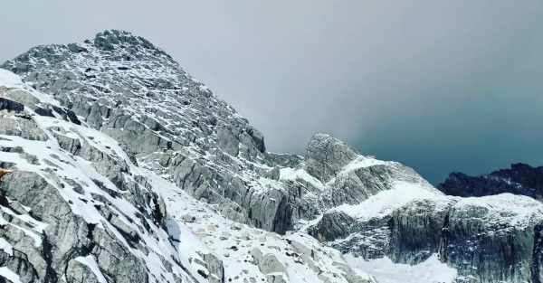 絕美雪山旁的避世酒店