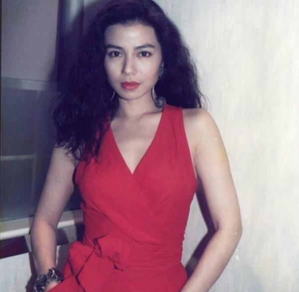 港姐評委的審美令人疑惑，蔡少芬僅獲第三名，周海媚連決賽都沒進