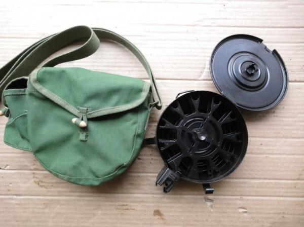 中國81式胸掛，雖然效能並不出色設計保守，但卻終能成為一代經典