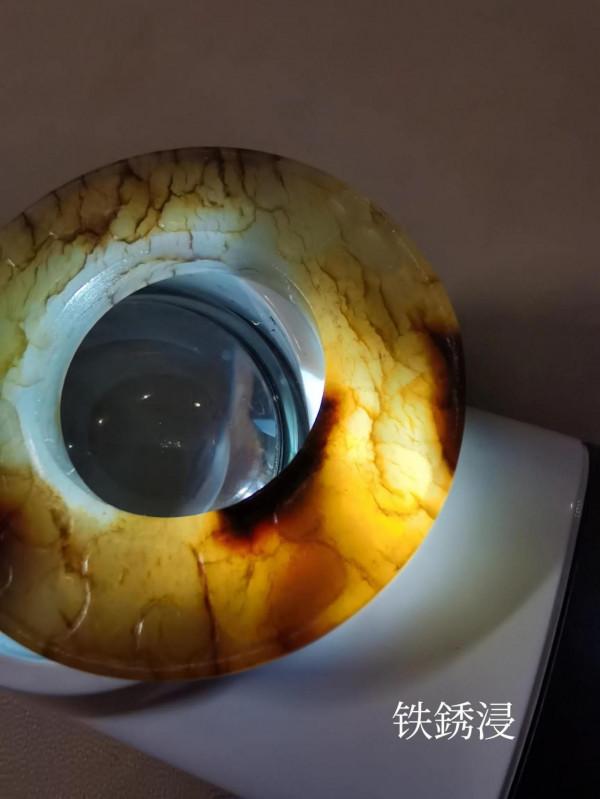 高古玉器中的鐵鏽浸與牛毛紋 高古玉器中的鐵鏽浸與牛毛紋