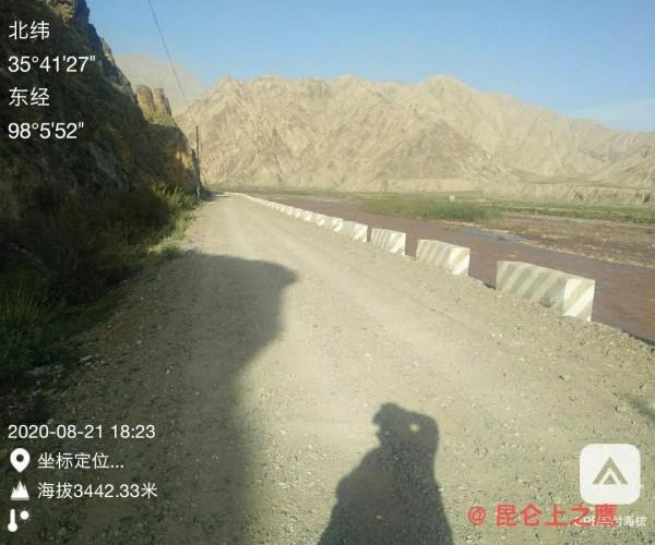 崑崙山的穿越——花石峽、冬給措納湖至香日德