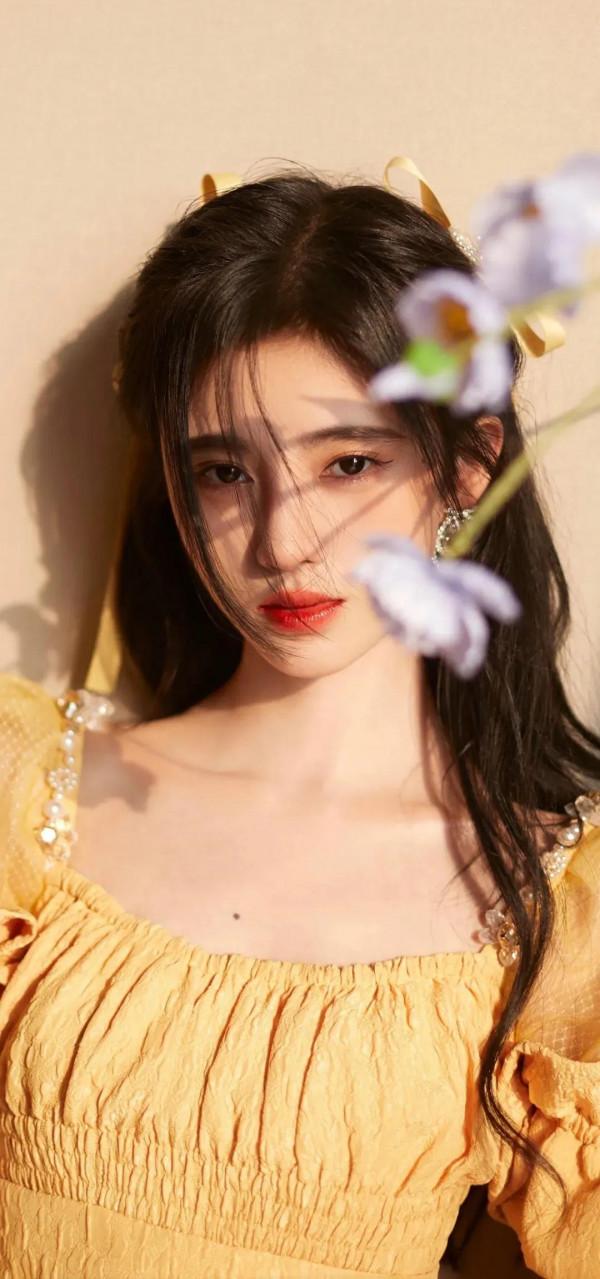 鞠婧禕 小黃裙 桌布 鞠婧禕 小黃裙 桌布