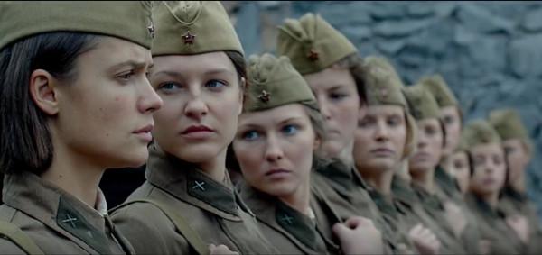 郭俊卿：14歲剃光頭參軍，5年不脫衣睡覺，身份曝光被毛主席接見