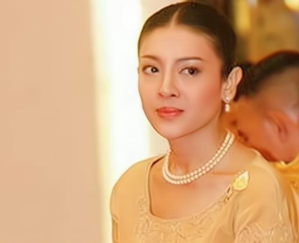 蘇提達面臨困境全面崩盤，優勢傾斜提幫功陣營，王妃迴歸或早或晚