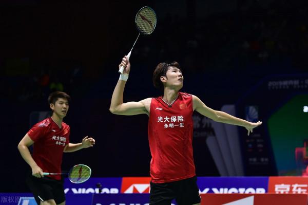 別再為沒有戰術而苦惱，羽毛球常用十大進攻戰術，單打雙打均通用