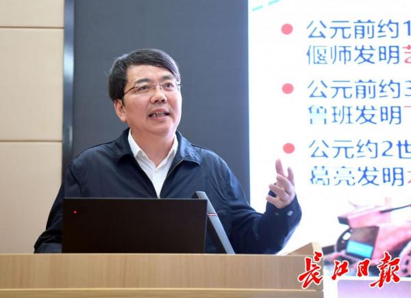 為國家科技發展“坐8年冷板凳”,華中科技大學未來技術學院今天迎來首批新生 為國家科技發展“坐8年冷板凳”,華中科技大學未來技術學院今天迎來首批新生