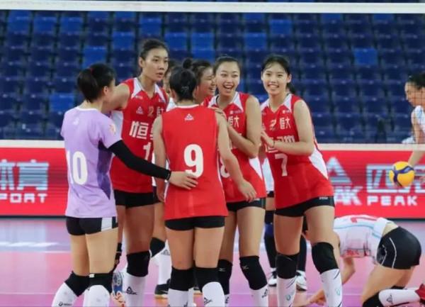 16歲小將王逸凡小荷才露尖尖角，全錦賽上給點陽光就燦爛