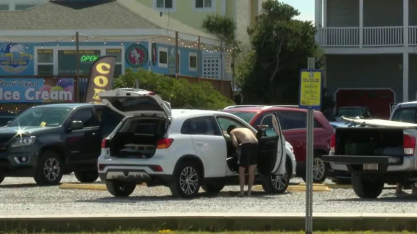 三藩市民眾被搶怕了,紛紛主動開啟車門求饒:車裡沒錢,砸了沒用 三藩市民眾被搶怕了,紛紛主動開啟車門求饒:車裡沒錢,砸了沒用