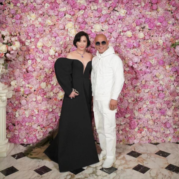 戴上億珠寶的劉嘉玲仍然美麗動人,有了珠寶年紀大也不是問題 戴上億珠寶的劉嘉玲仍然美麗動人,有了珠寶年紀大也不是問題