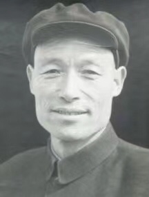 呂鴻賓:這個勞動模範被稱為“農民思想家” 呂鴻賓:這個勞動模範被稱為“農民思想家”