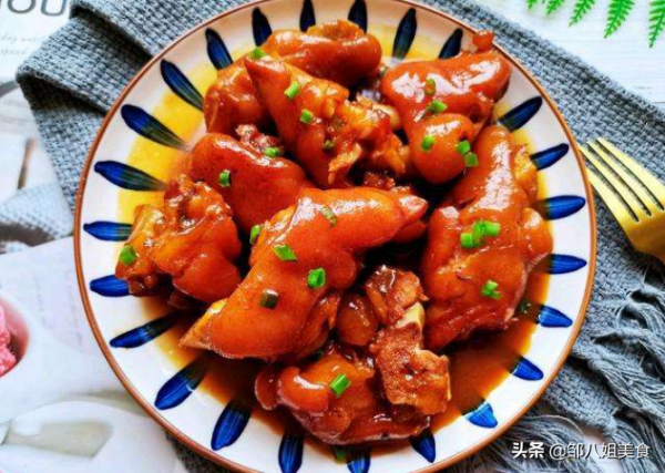 分享4道紅燒菜，寓意紅紅火火，人人見了都愛吃，收藏起來過年做