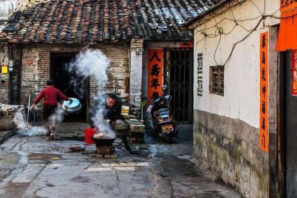 讀陳曉卿《至味在人間》，我邊流口水邊流淚……