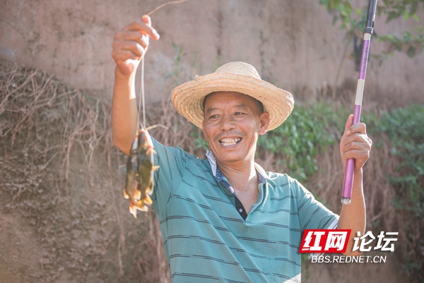 一個肝癌患者的一天：生活對我不公，我卻報之以快樂