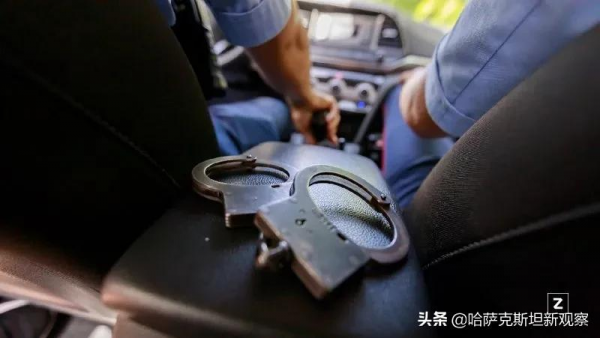 哈薩克超1500件國庫武器落入暴徒手中