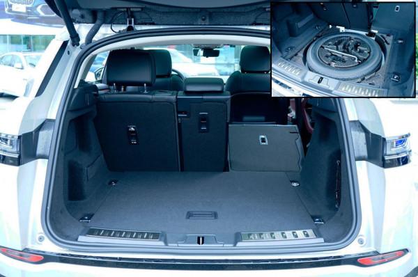 後排空間充裕 乘坐品質也大幅提升 路虎極光L實拍簡評