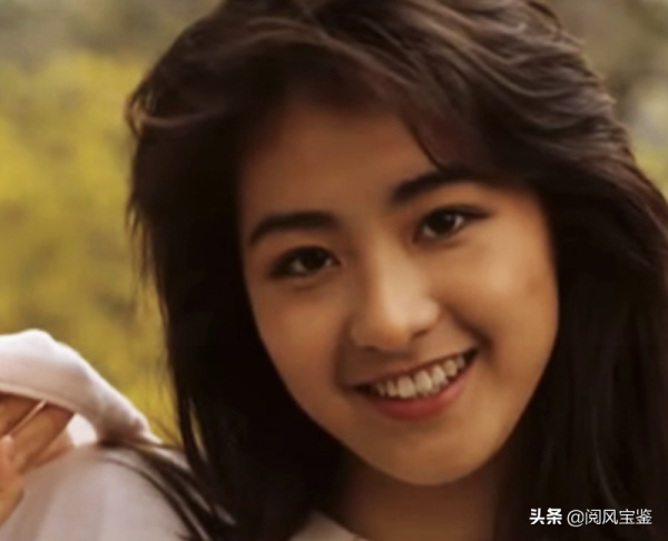 一張初戀臉，24歲急匆匆嫁給愛情，50歲的李美妍還在獨自喝酒嗎？