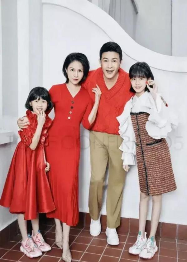 明星曬全家福：森碟比爸爸田亮高，張紀中像爺爺，胡杏兒最接地氣