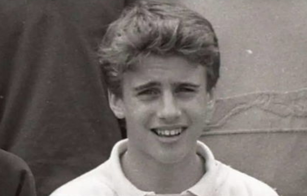 14年前馬克龍結婚,布麗吉特牽著孫女的手嫁給他,真愛和年齡無關 14年前馬克龍結婚,布麗吉特牽著孫女的手嫁給他,真愛和年齡無關