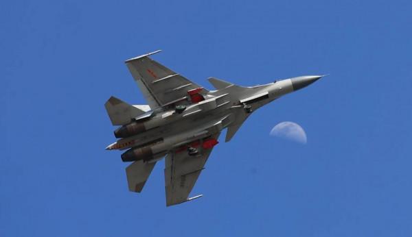 1億美元F-35B對6千萬美元殲-15,中英艦載機優劣勢和作戰效能對比 1億美元F-35B對6千萬美元殲-15,中英艦載機優劣勢和作戰效能對比