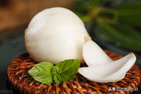 秋冬季節交替時,適合做份萵筍炒百合,清脆甘甜,清火潤肺還美味 秋冬季節交替時,適合做份萵筍炒百合,清脆甘甜,清火潤肺還美味