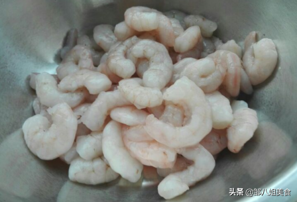 春天，不要總吃大魚大肉，4種食物含鈣量高，記得多給孩子做著吃