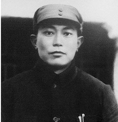 部隊被打散,副司令假扮國軍少校成功脫險,見到董必武放聲大哭 部隊被打散,副司令假扮國軍少校成功脫險,見到董必武放聲大哭